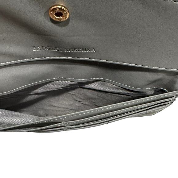 NWT! Badgley Mischka Grey Quilted Card Holder Wallet - Picture 6 of 6